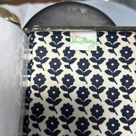 Vera Bradley hard back photo album - retired - Picture 3 of 3